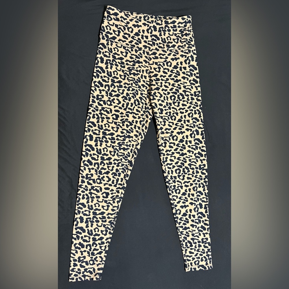 Kyodan Montreal High Waist Leopard Leggins.